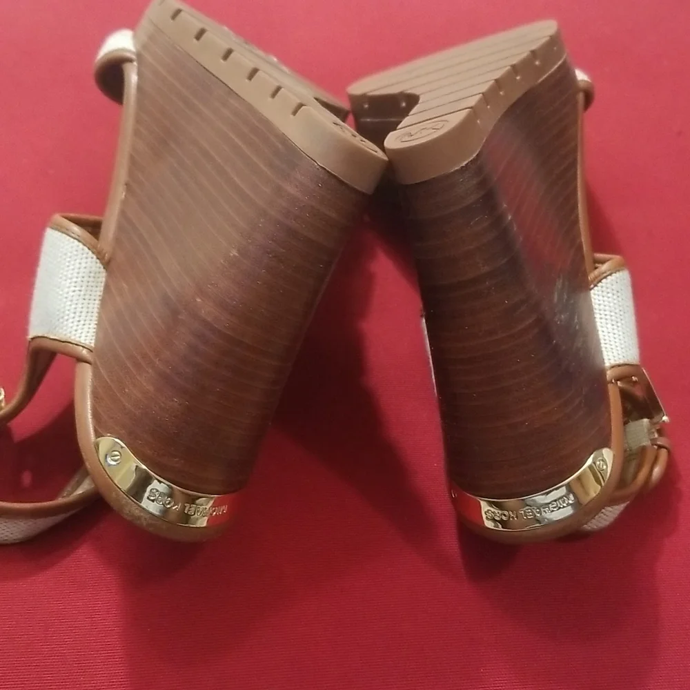 MICHAEL KORS WEDGE SANDALS - Picture 10 of 10